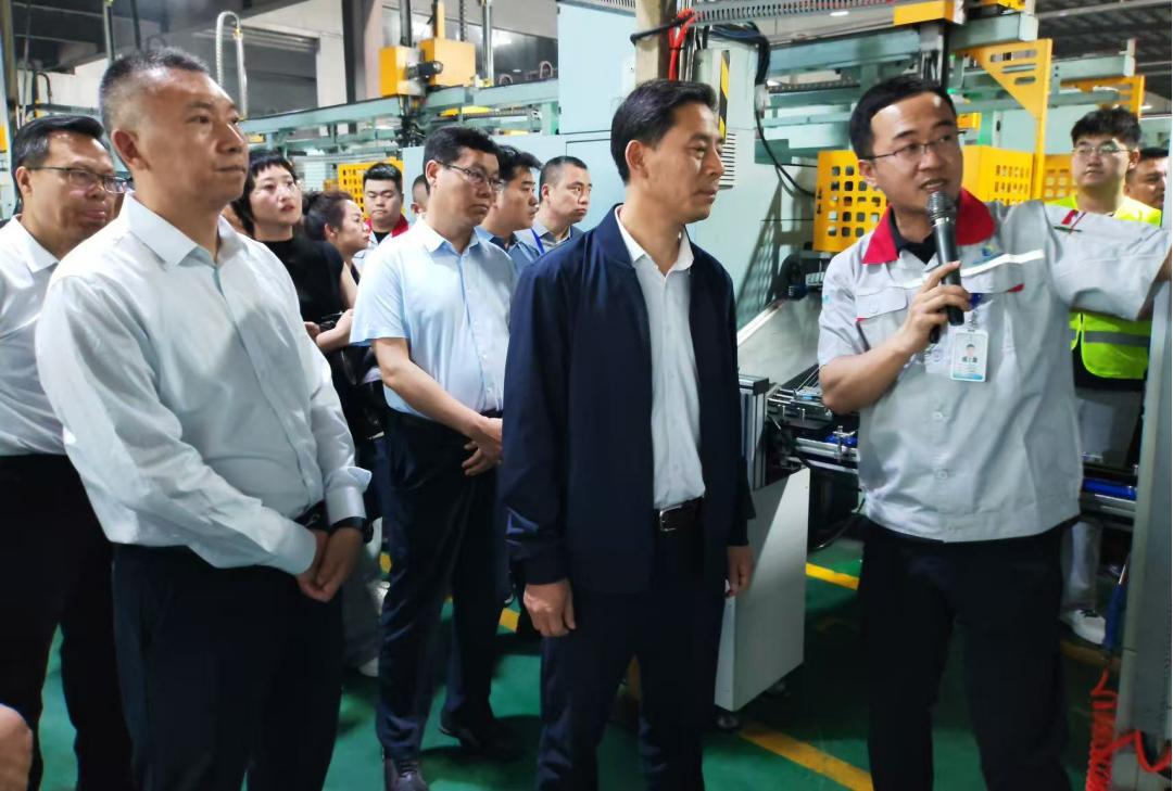 華翔模式引領傳統(tǒng)制造轉型新路徑 ——全省民營企業(yè)學華翔活動圓滿落幕